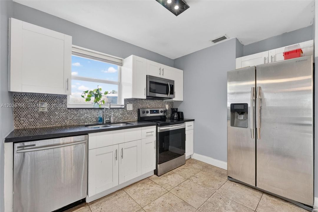 For Sale: $425,000 (3 beds, 2 baths, 1350 Square Feet)