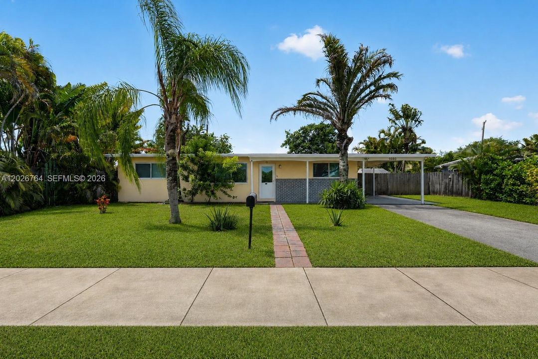 For Sale: $425,000 (3 beds, 2 baths, 1350 Square Feet)