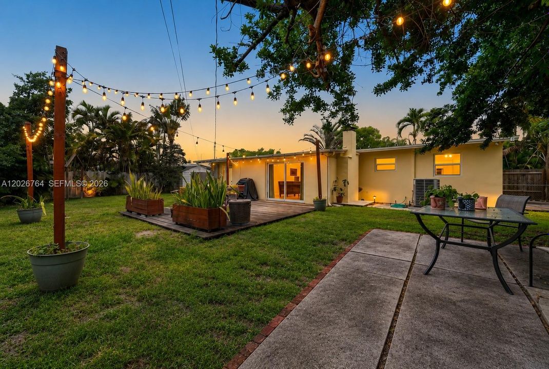 For Sale: $425,000 (3 beds, 2 baths, 1350 Square Feet)