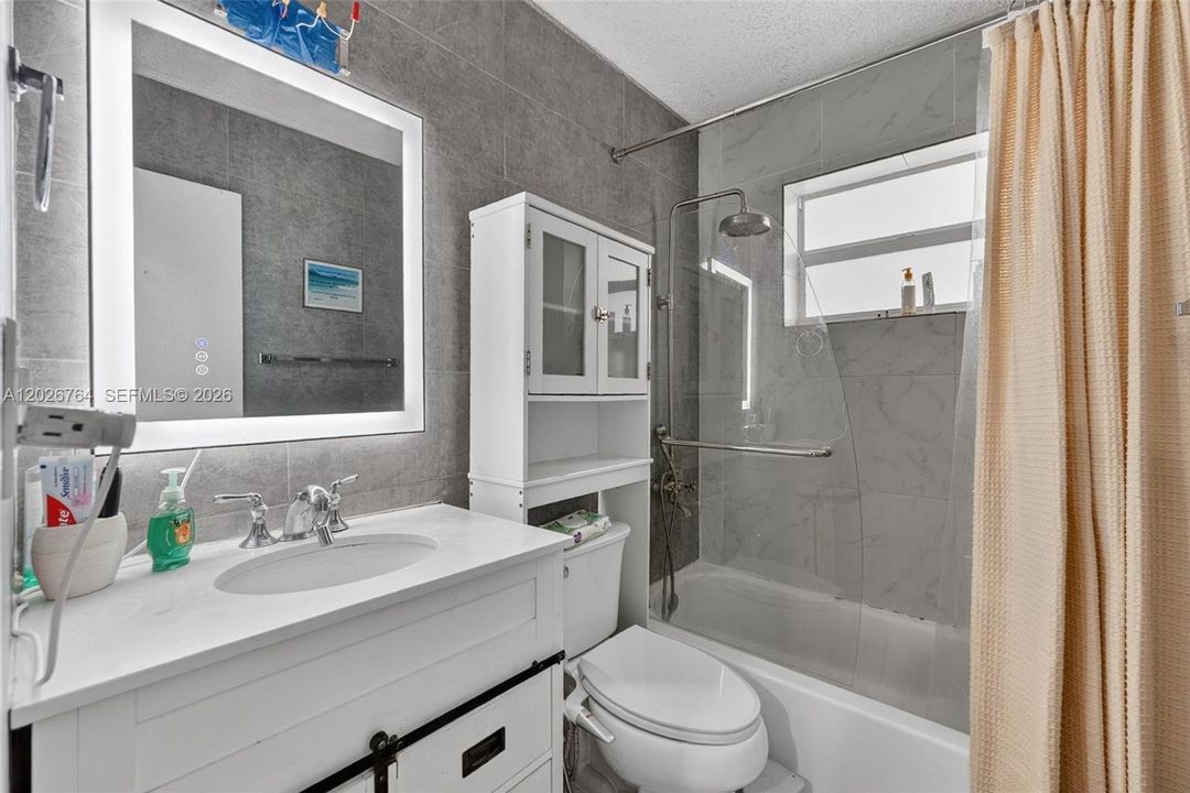 For Sale: $425,000 (3 beds, 2 baths, 1350 Square Feet)