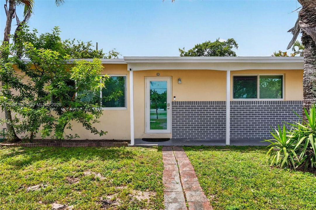 For Sale: $425,000 (3 beds, 2 baths, 1350 Square Feet)