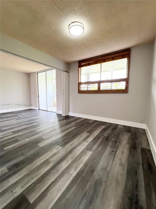 Activo con contrato: $1,599 (0 camas, 1 baños, 565 Pies cuadrados)