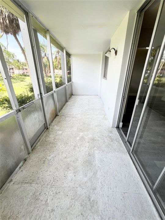 Activo con contrato: $1,599 (0 camas, 1 baños, 565 Pies cuadrados)
