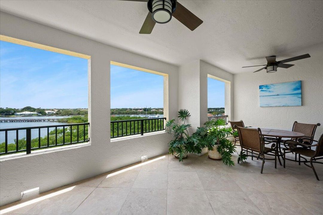 Watch the boats go by from your balcony!