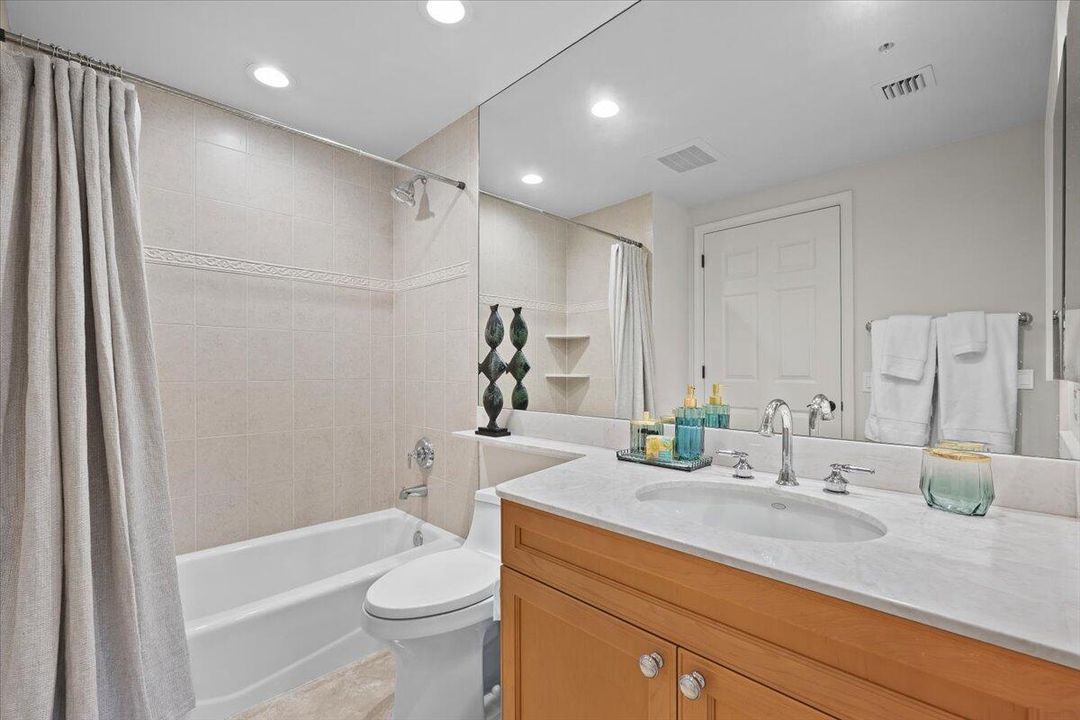 Full Bathroom #3