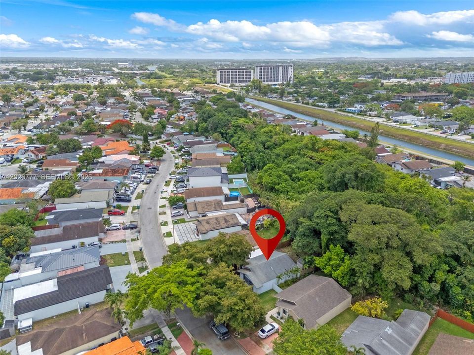 For Sale: $550,000 (3 beds, 2 baths, 1167 Square Feet)