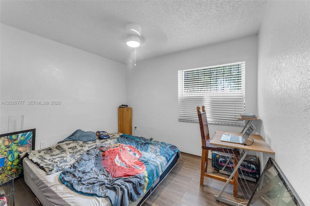 For Sale: $550,000 (3 beds, 2 baths, 1167 Square Feet)
