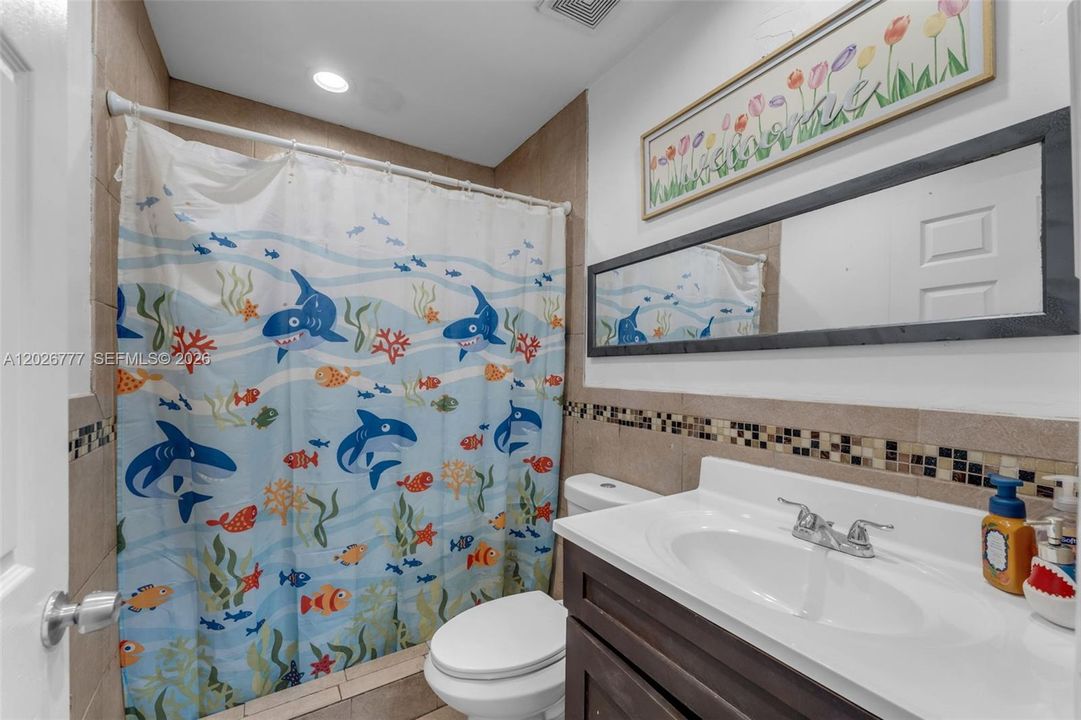 For Sale: $550,000 (3 beds, 2 baths, 1167 Square Feet)