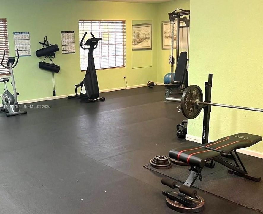 Activo con contrato: $2,200 (2 camas, 2 baños, 1080 Pies cuadrados)