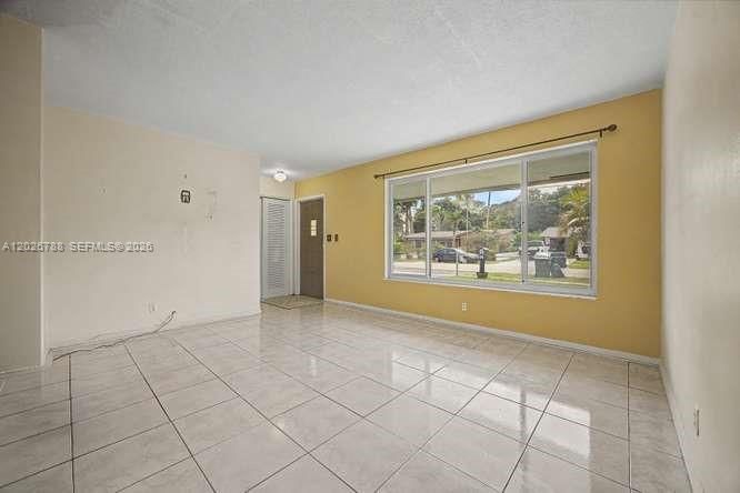 For Sale: $455,000 (2 beds, 1 baths, 1132 Square Feet)