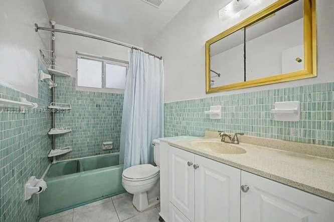 For Sale: $455,000 (2 beds, 1 baths, 1132 Square Feet)