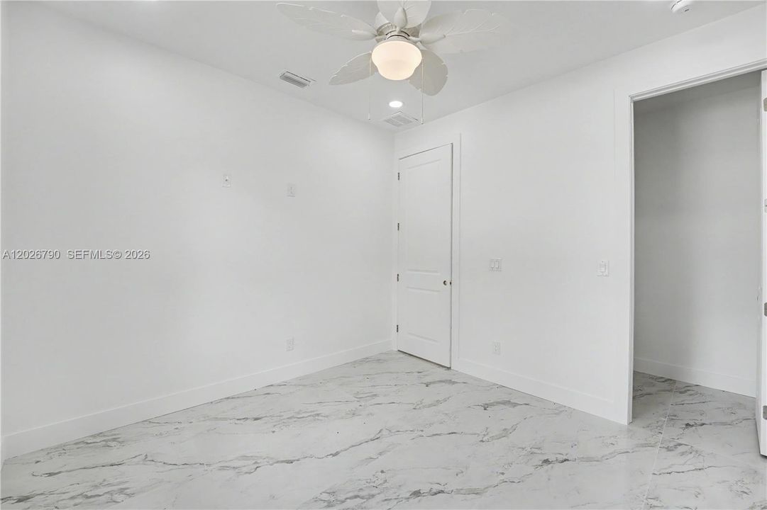 En Venta: $435,000 (4 camas, 3 baños, 2009 Pies cuadrados)