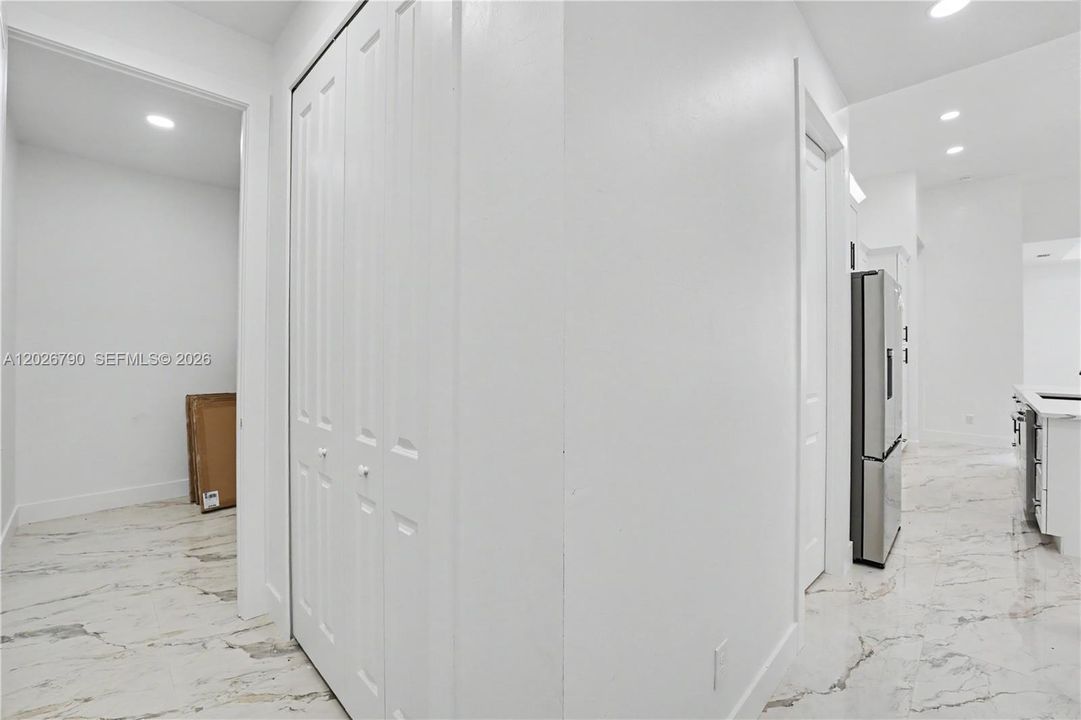 En Venta: $435,000 (4 camas, 3 baños, 2009 Pies cuadrados)