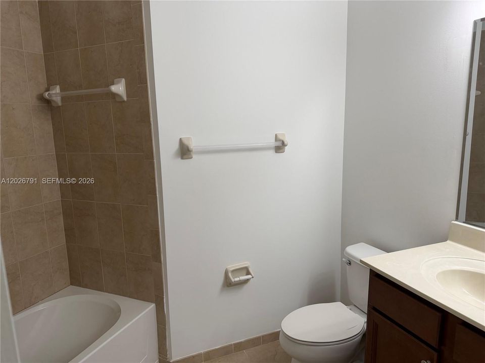For Rent: $2,650 (2 beds, 2 baths, 1205 Square Feet)