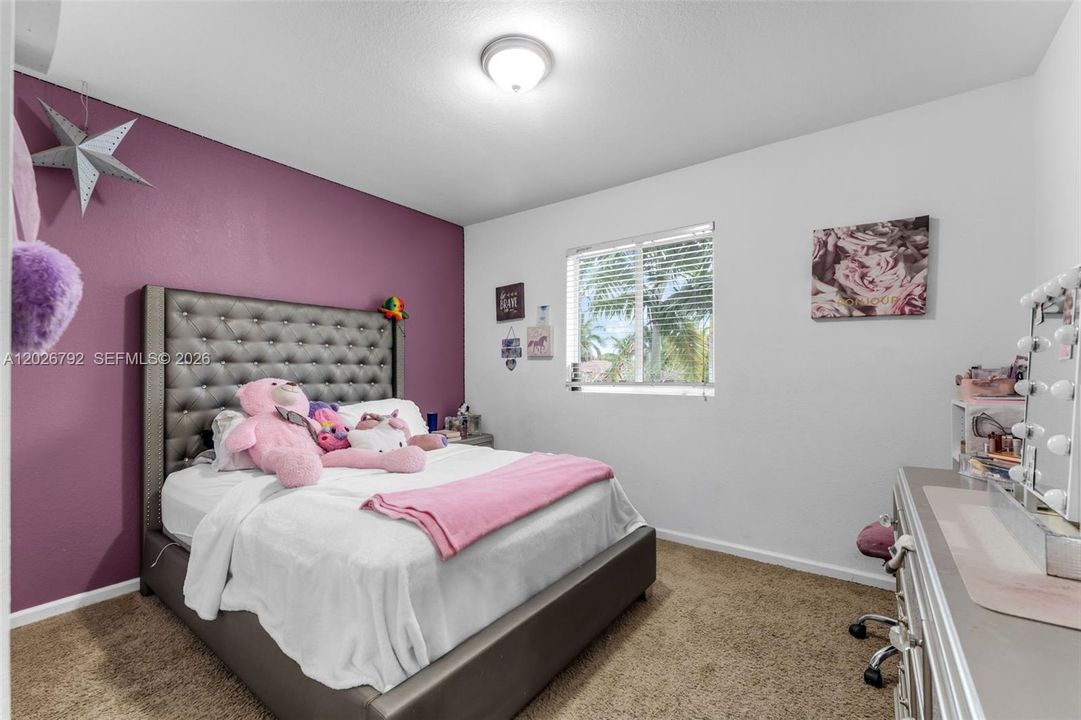 En Venta: $550,000 (5 camas, 3 baños, 2838 Pies cuadrados)