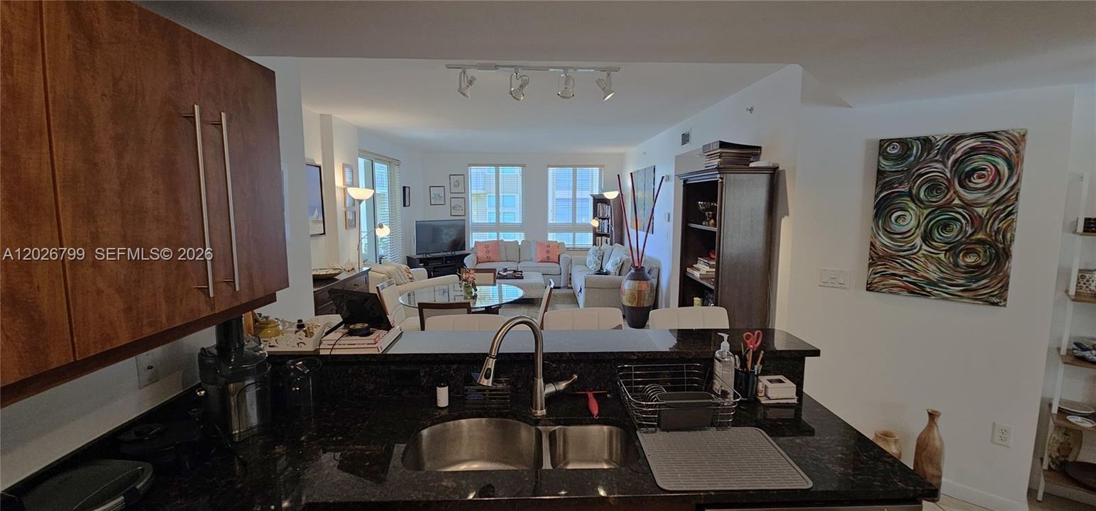 For Sale: $529,900 (2 beds, 2 baths, 1330 Square Feet)