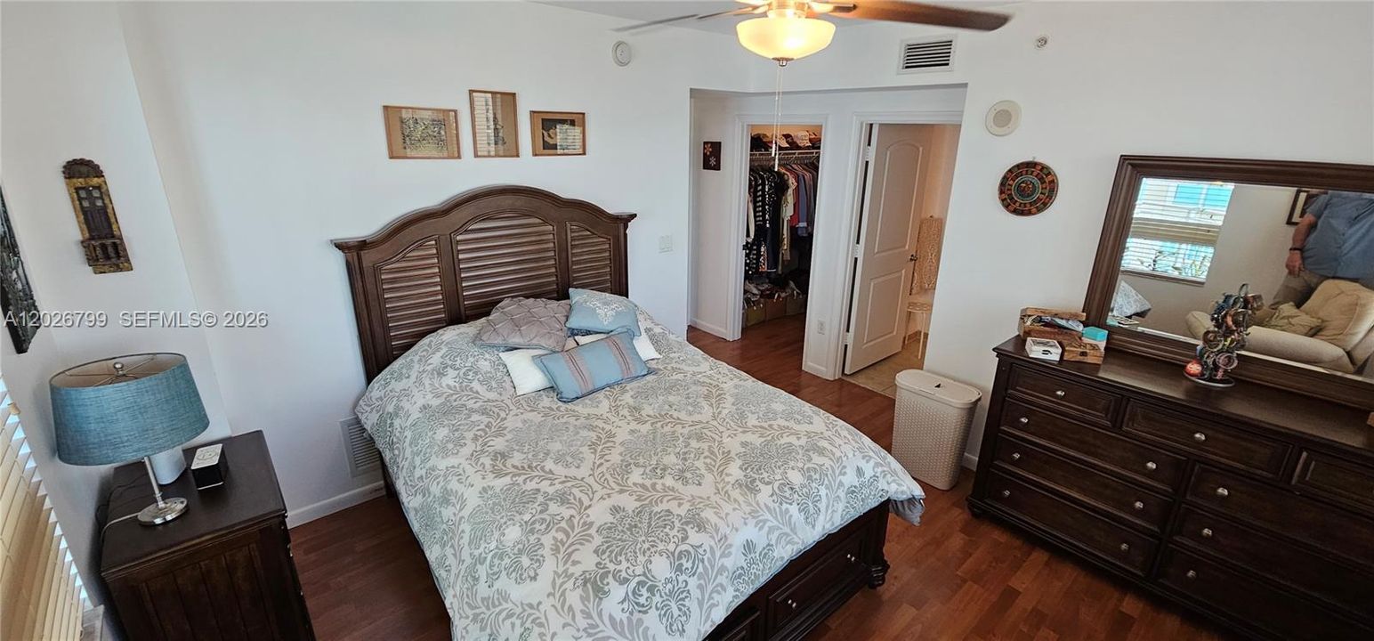For Sale: $529,900 (2 beds, 2 baths, 1330 Square Feet)