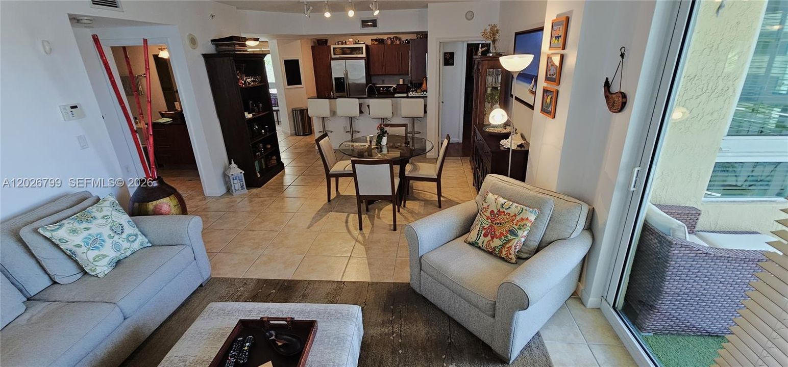 For Sale: $529,900 (2 beds, 2 baths, 1330 Square Feet)