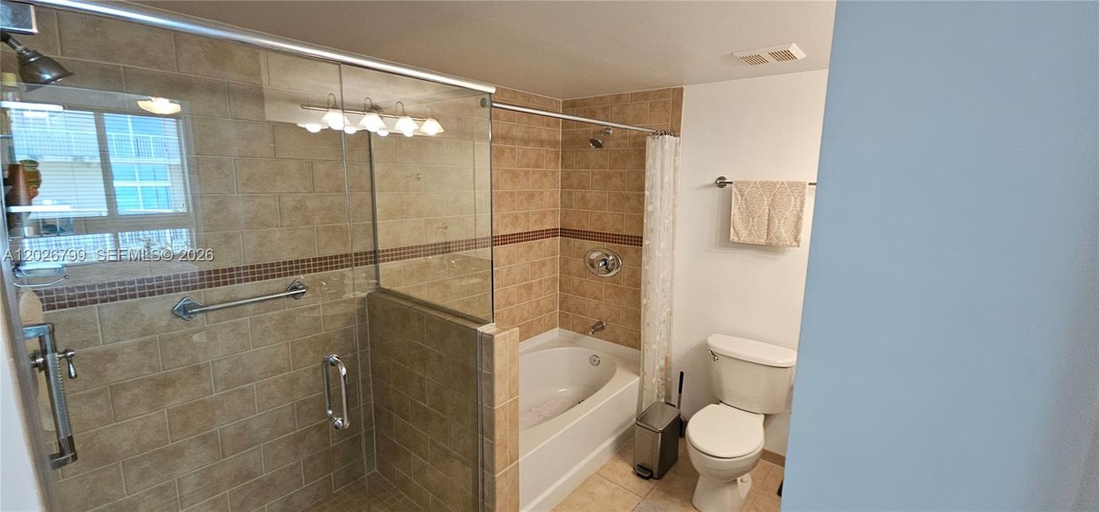 For Sale: $529,900 (2 beds, 2 baths, 1330 Square Feet)