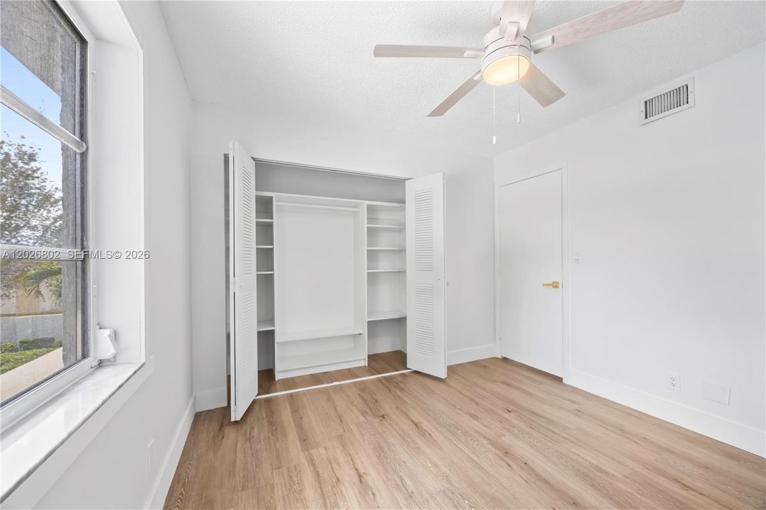 For Sale: $187,000 (2 beds, 2 baths, 850 Square Feet)