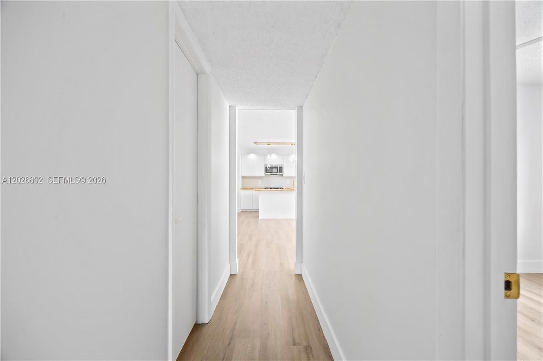 For Sale: $187,000 (2 beds, 2 baths, 850 Square Feet)
