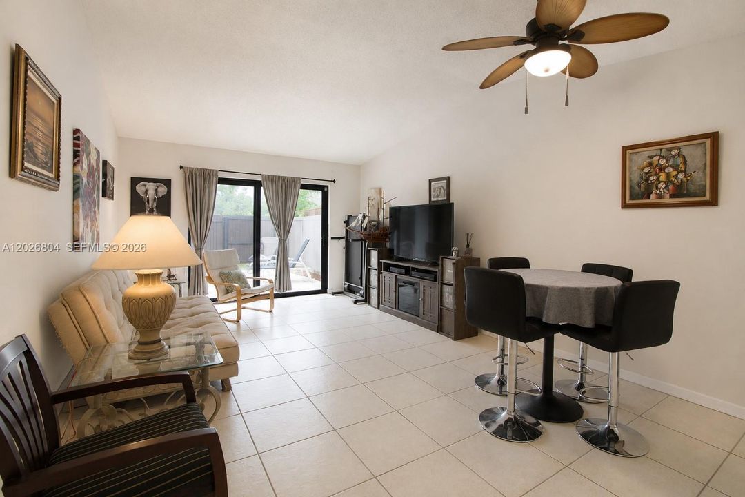 Active With Contract: $445,000 (3 beds, 2 baths, 970 Square Feet)