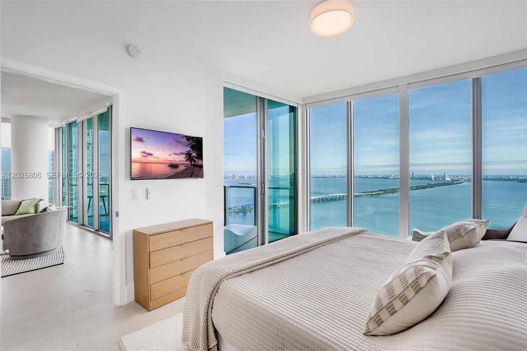 For Sale: $2,075,000 (3 beds, 4 baths, 1698 Square Feet)