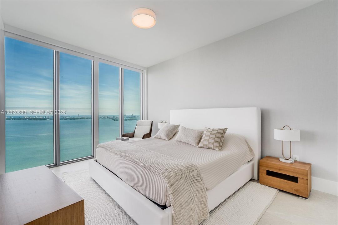 For Sale: $2,075,000 (3 beds, 4 baths, 1698 Square Feet)