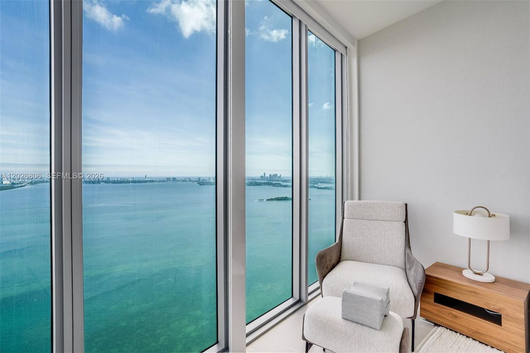 For Sale: $2,075,000 (3 beds, 4 baths, 1698 Square Feet)