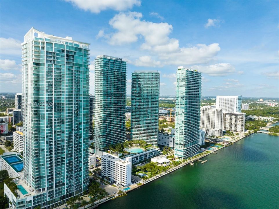 For Sale: $2,075,000 (3 beds, 4 baths, 1698 Square Feet)
