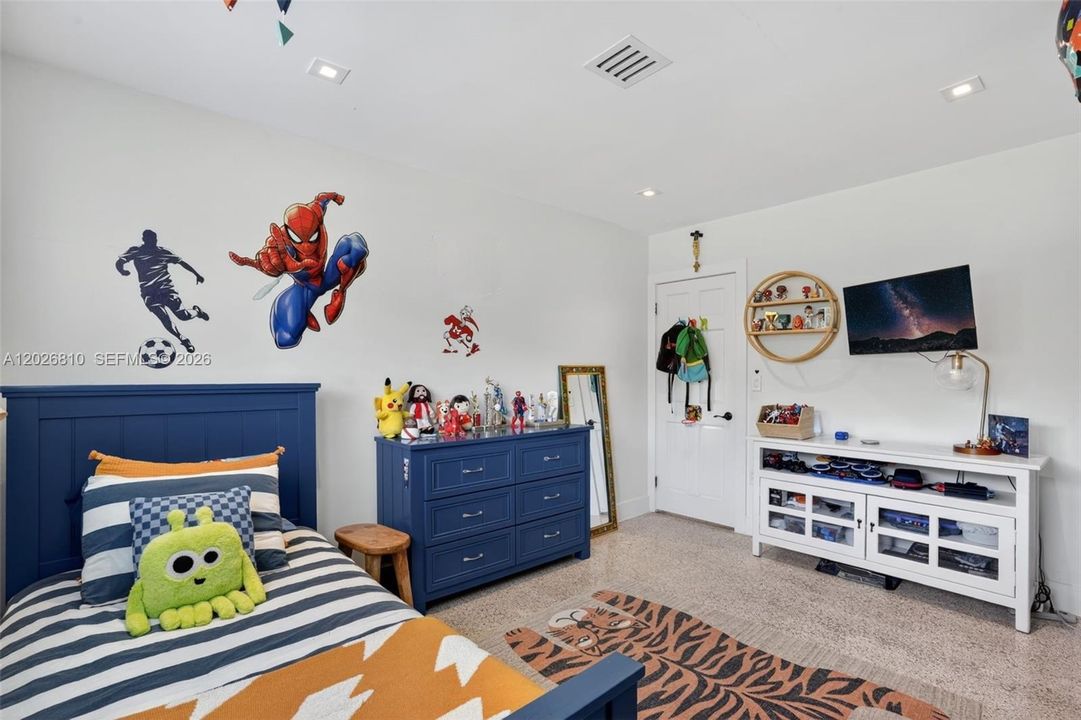 Active With Contract: $1,650,000 (3 beds, 2 baths, 1467 Square Feet)