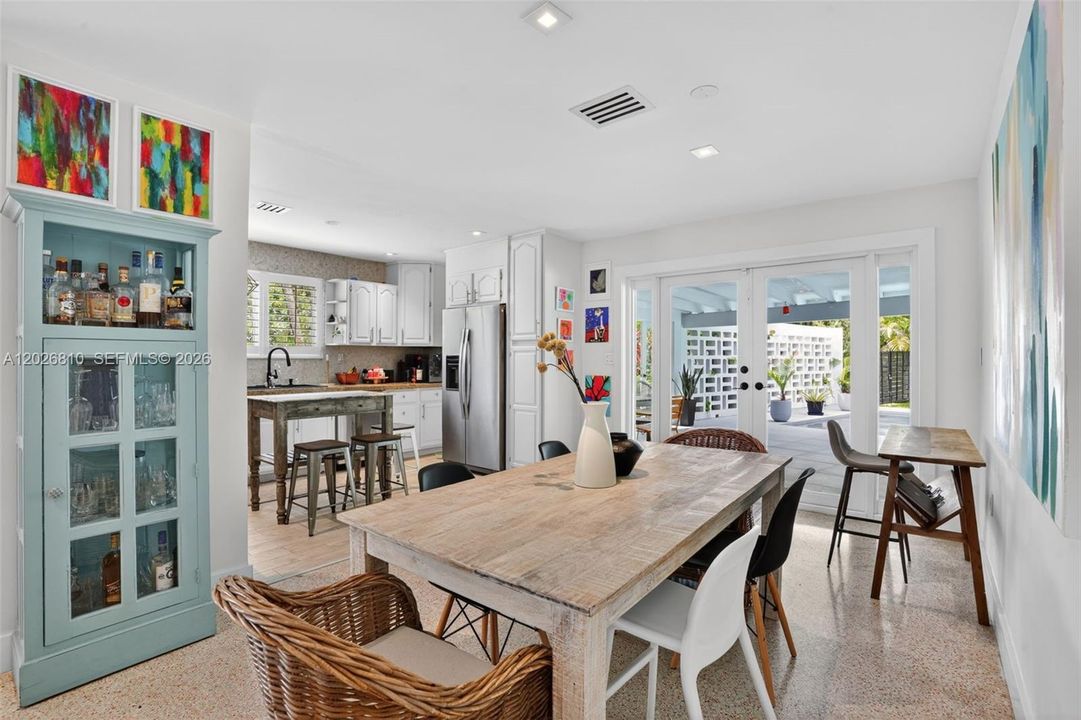 Active With Contract: $1,650,000 (3 beds, 2 baths, 1467 Square Feet)