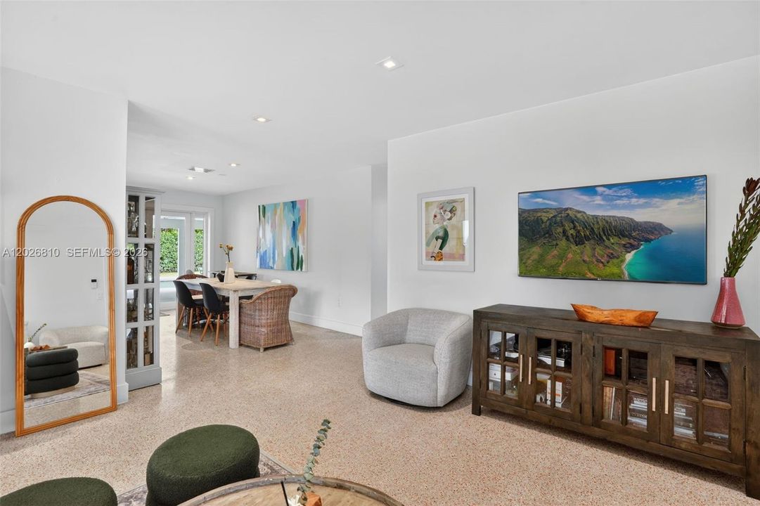 Active With Contract: $1,650,000 (3 beds, 2 baths, 1467 Square Feet)