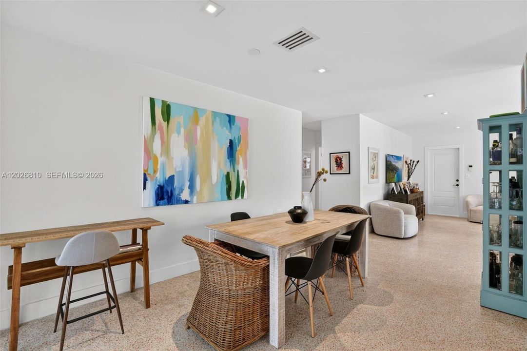 Active With Contract: $1,650,000 (3 beds, 2 baths, 1467 Square Feet)