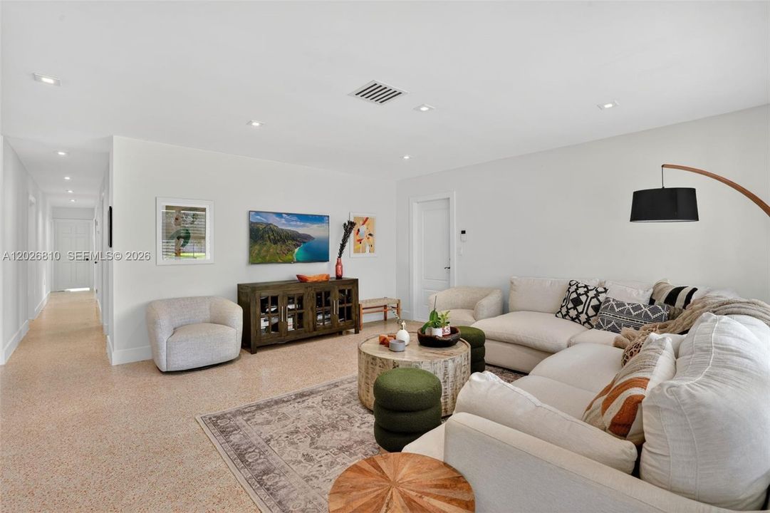 Active With Contract: $1,650,000 (3 beds, 2 baths, 1467 Square Feet)