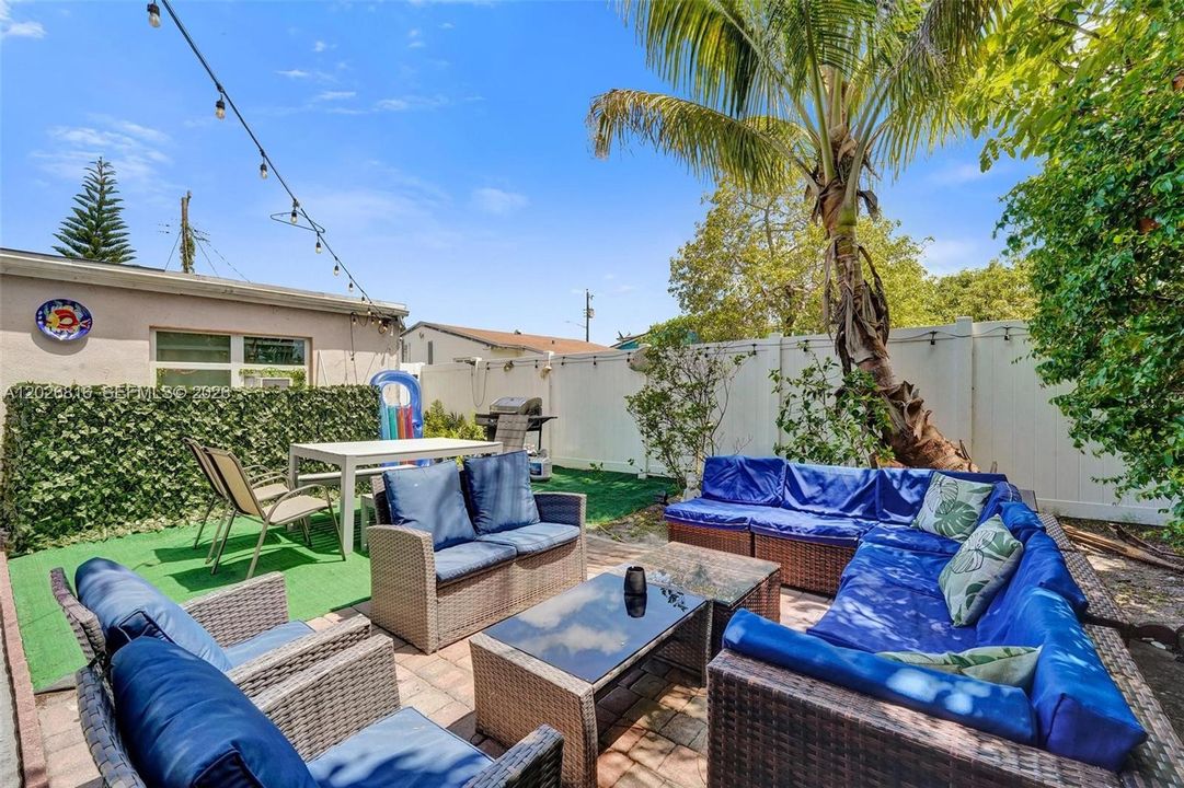 Active With Contract: $4,500 (4 beds, 3 baths, 1356 Square Feet)