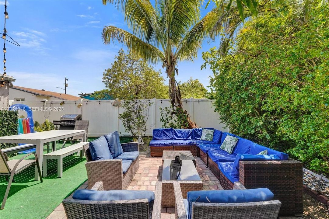 Active With Contract: $4,500 (4 beds, 3 baths, 1356 Square Feet)