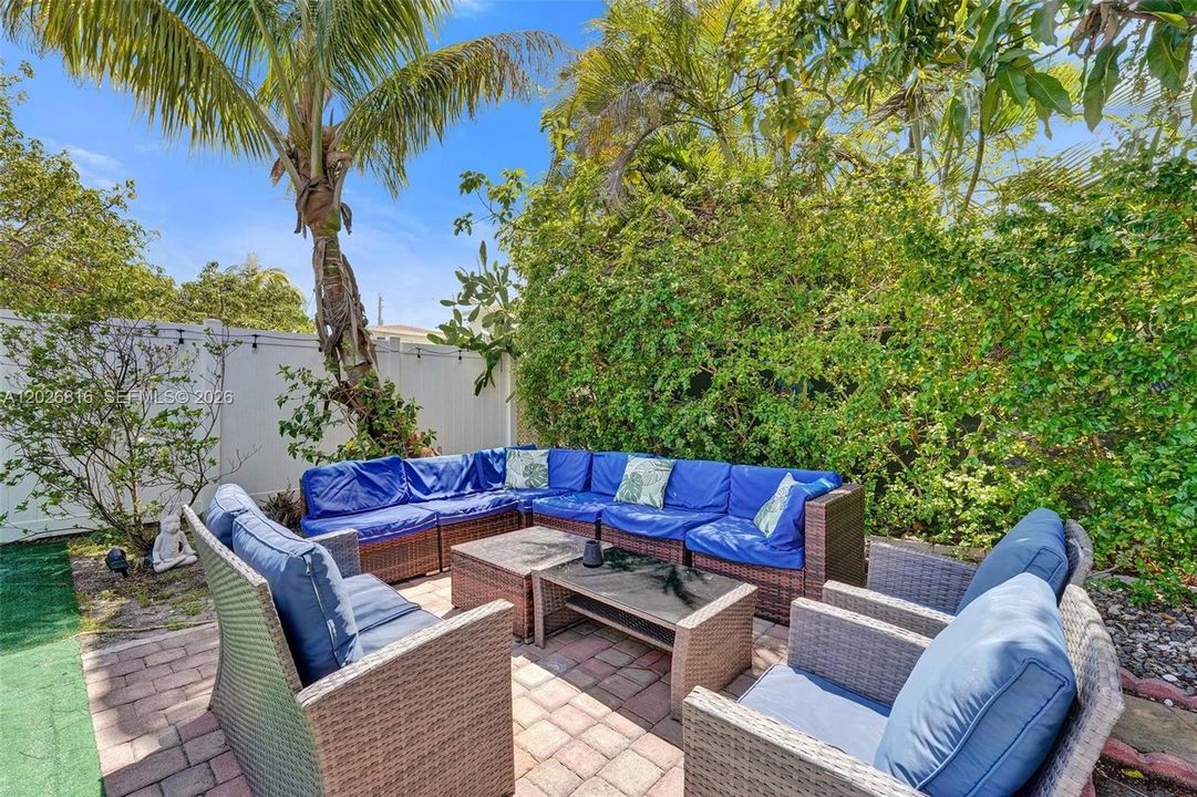 Active With Contract: $4,500 (4 beds, 3 baths, 1356 Square Feet)