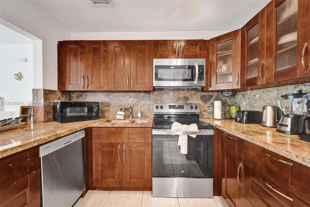 Active With Contract: $4,500 (4 beds, 3 baths, 1356 Square Feet)