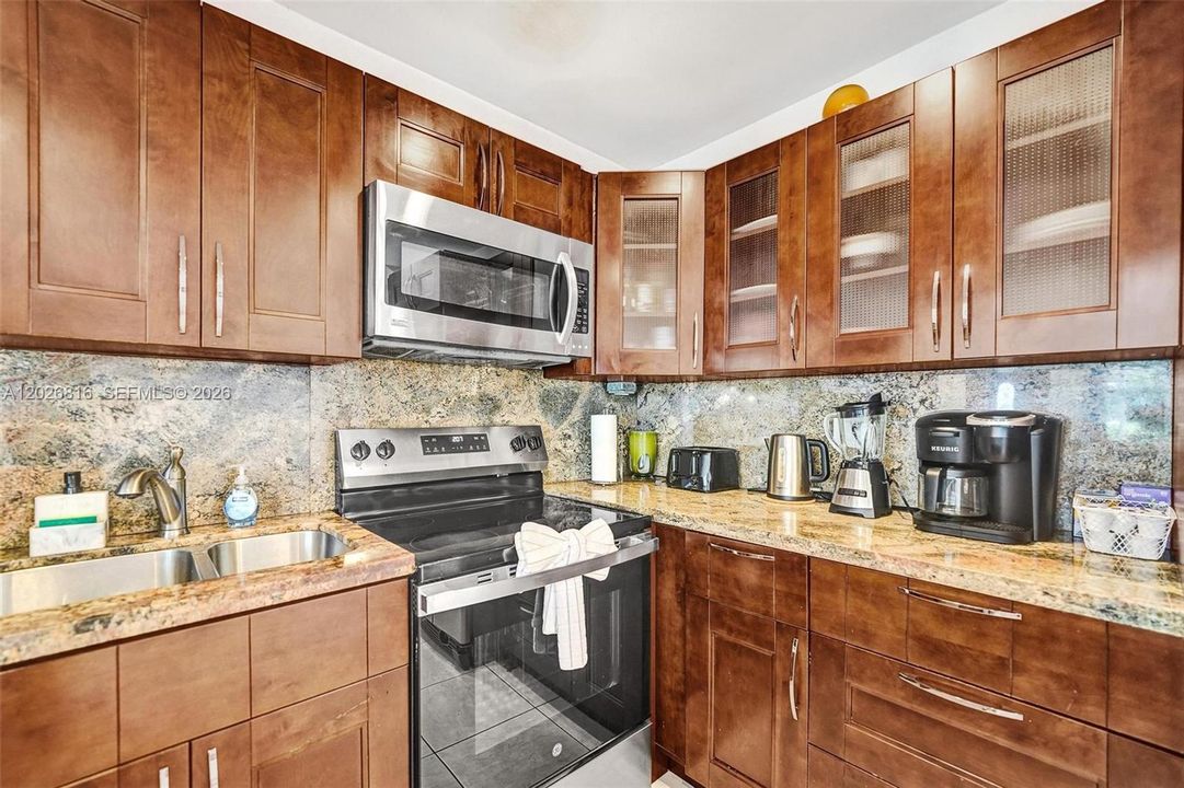 Active With Contract: $4,500 (4 beds, 3 baths, 1356 Square Feet)