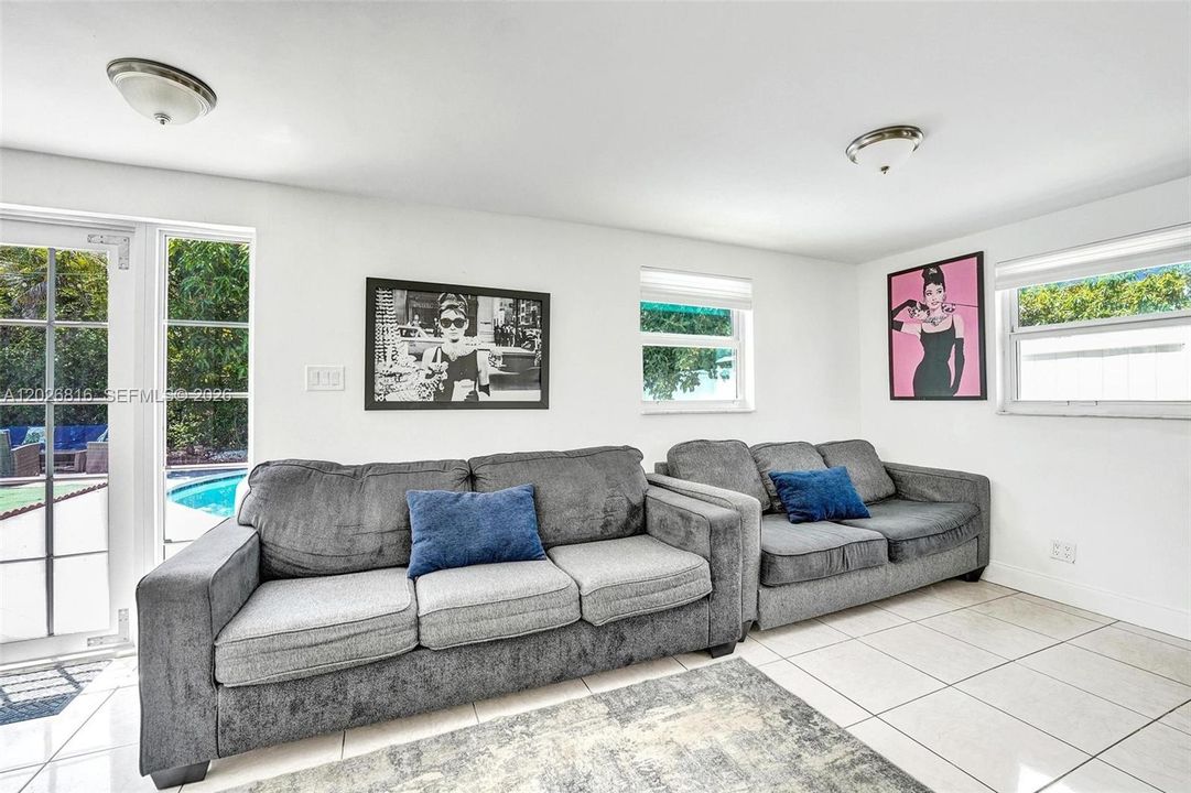 Active With Contract: $4,500 (4 beds, 3 baths, 1356 Square Feet)