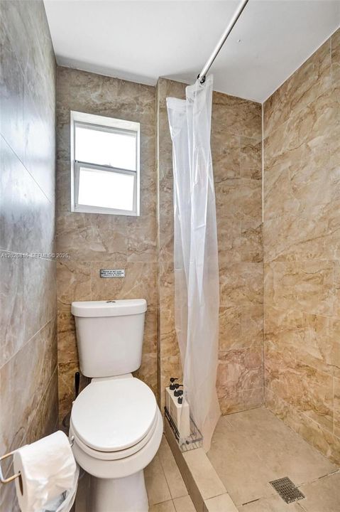Active With Contract: $4,500 (4 beds, 3 baths, 1356 Square Feet)
