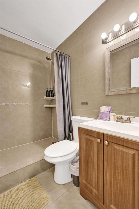 Active With Contract: $4,500 (4 beds, 3 baths, 1356 Square Feet)