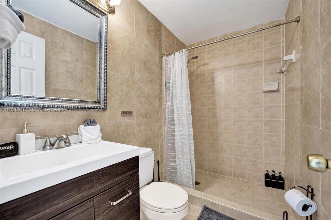 Active With Contract: $4,500 (4 beds, 3 baths, 1356 Square Feet)