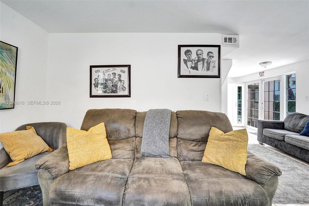 Active With Contract: $4,500 (4 beds, 3 baths, 1356 Square Feet)