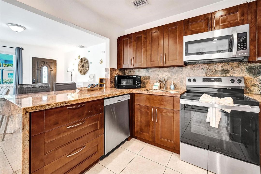 Active With Contract: $4,500 (4 beds, 3 baths, 1356 Square Feet)