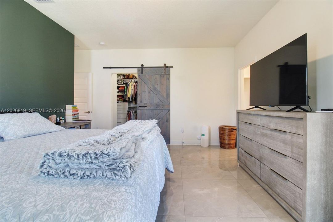 For Rent: $4,500 (3 beds, 3 baths, 1894 Square Feet)