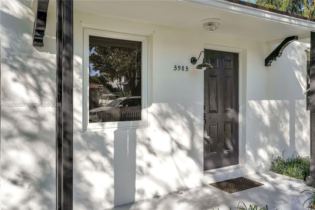 En Renta: $3,099 (3 camas, 1 baños, 2092 Pies cuadrados)