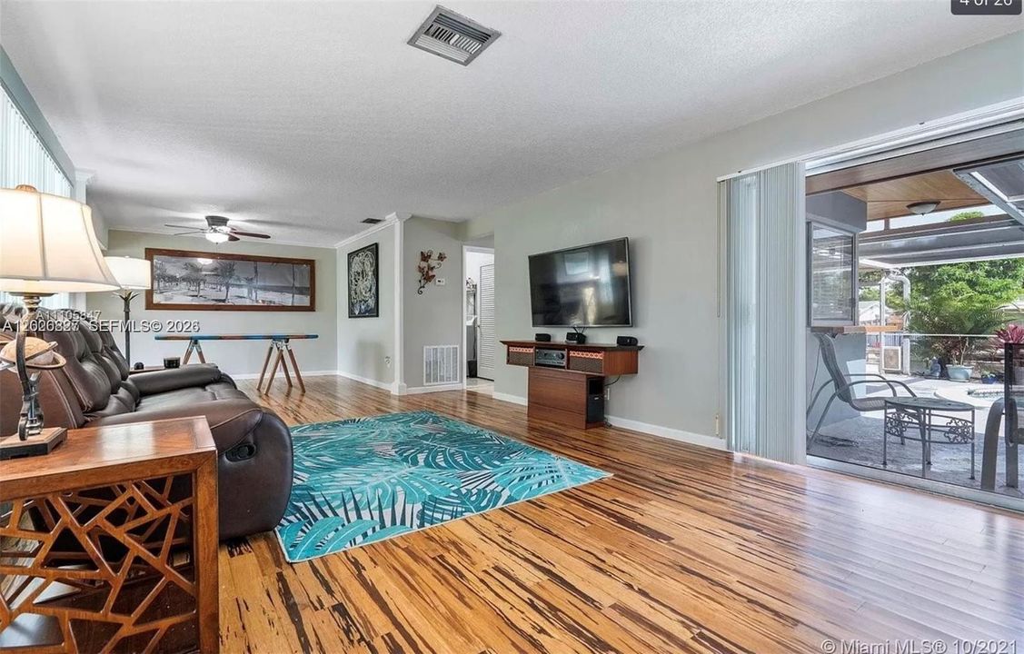 For Sale: $675,000 (4 beds, 2 baths, 1436 Square Feet)