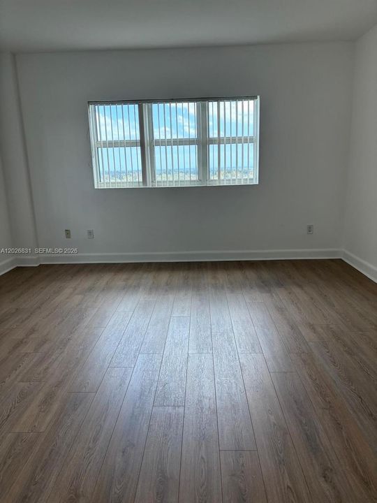 Active With Contract: $2,899 (2 beds, 2 baths, 1763 Square Feet)